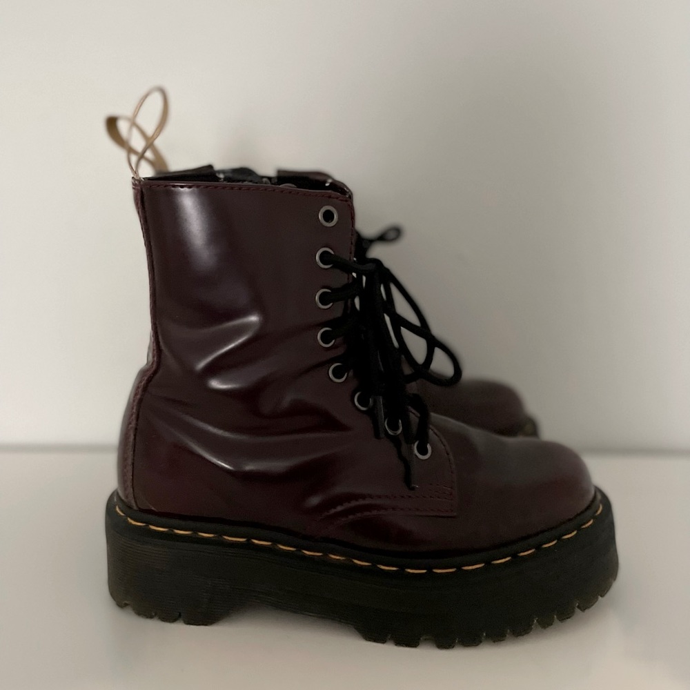 Platform cherry red Dr martens!!